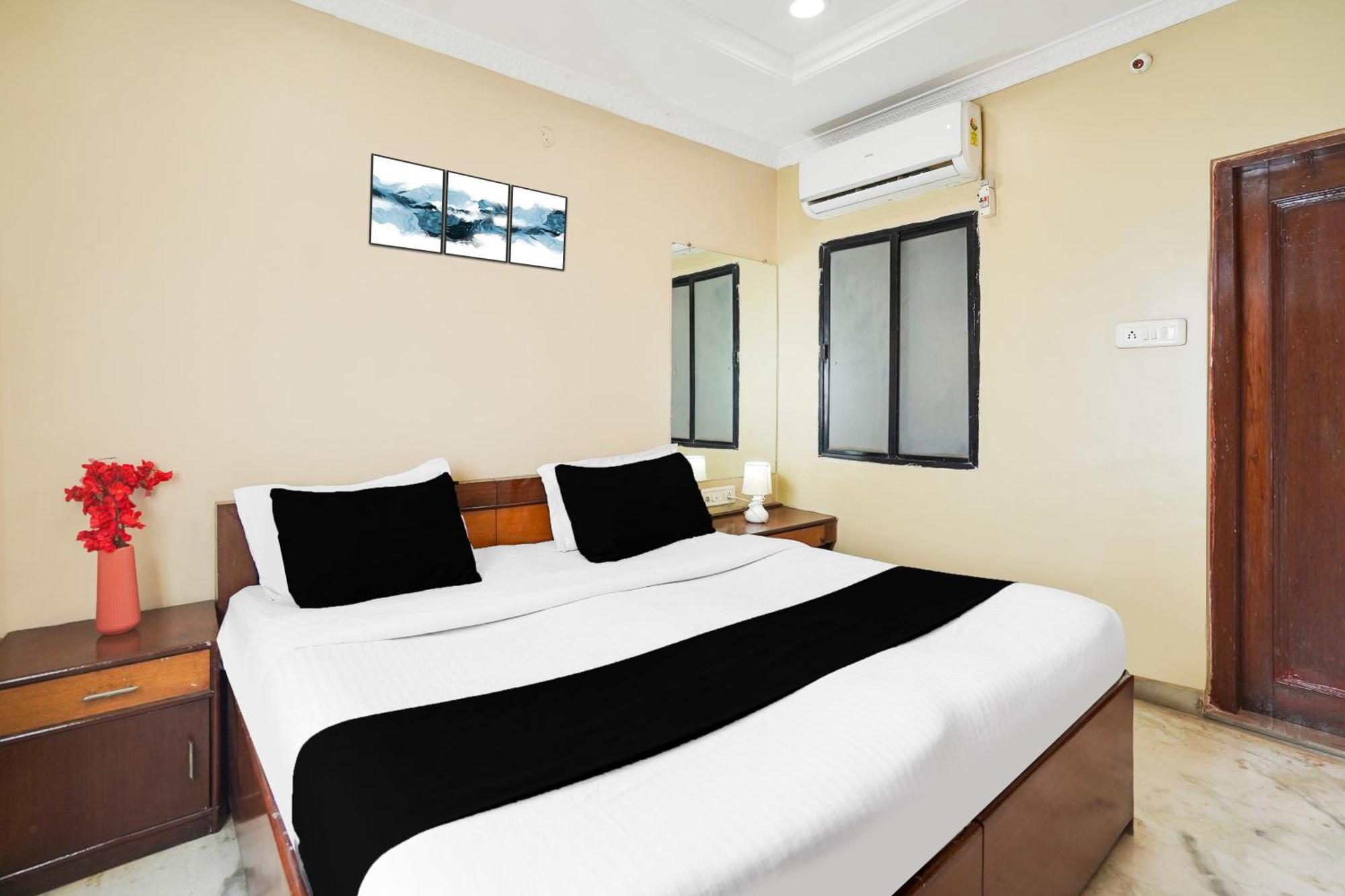 Super Hotel O Pithampur Formerly Ganga Residency Akolia Extérieur photo