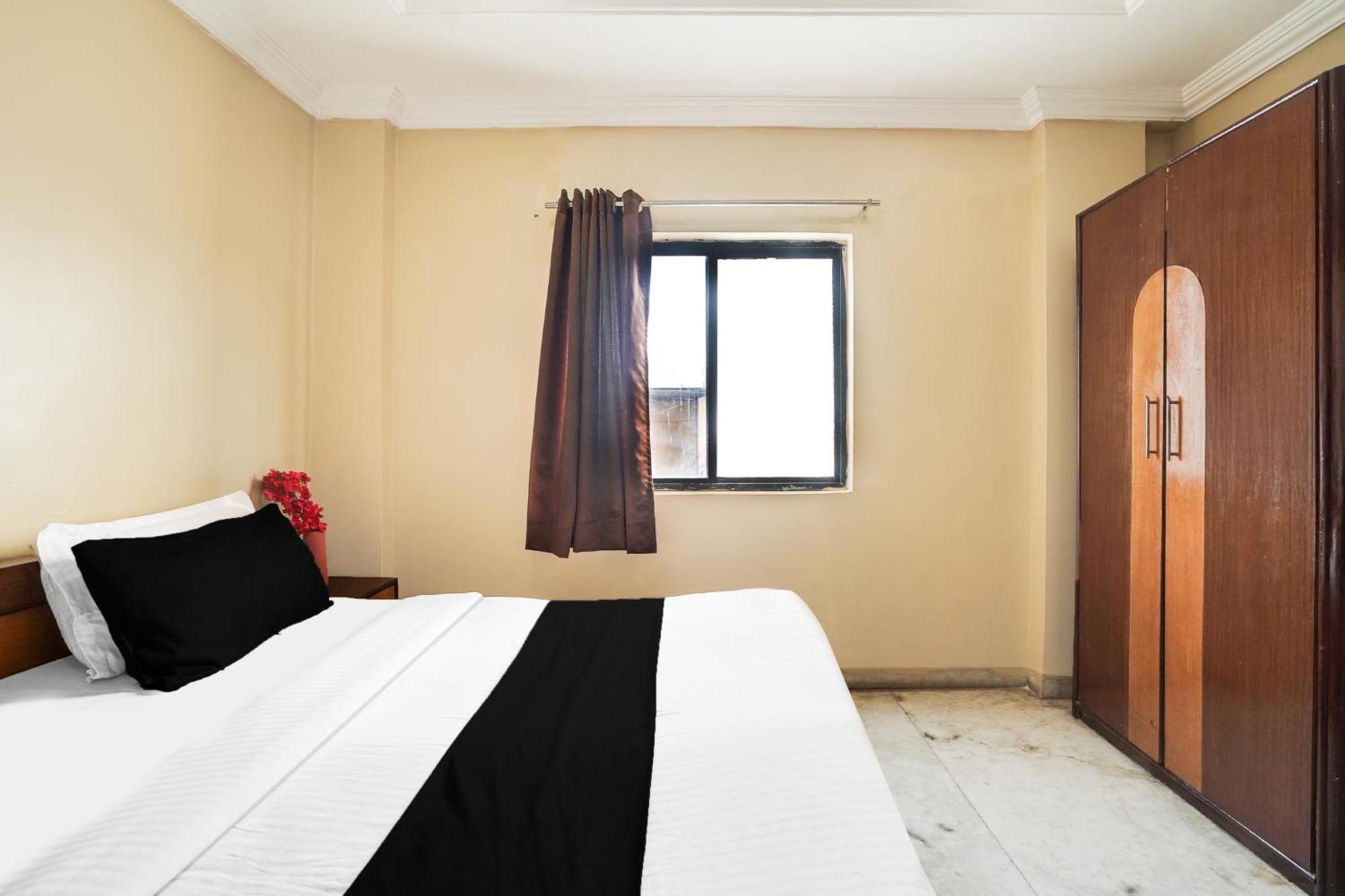 Super Hotel O Pithampur Formerly Ganga Residency Akolia Extérieur photo
