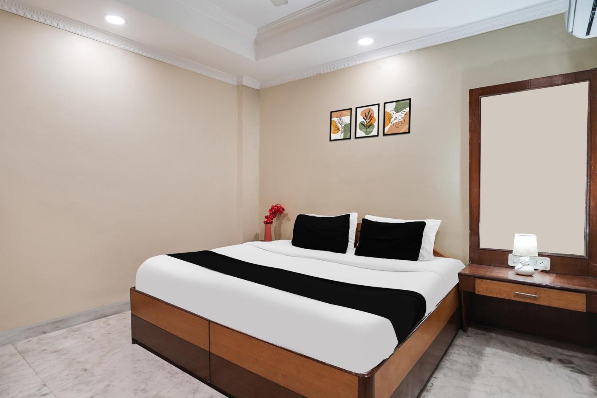 Super Hotel O Pithampur Formerly Ganga Residency Akolia Extérieur photo